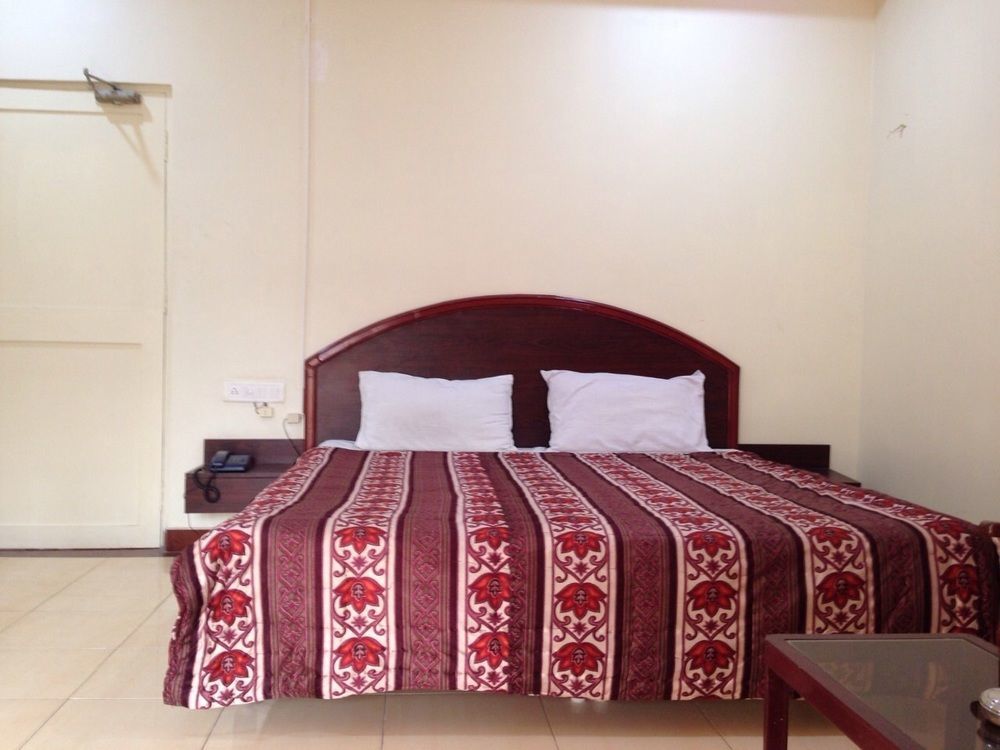 Super Townhouse G Silver Hotels Mount Road Τσενάι Εξωτερικό φωτογραφία